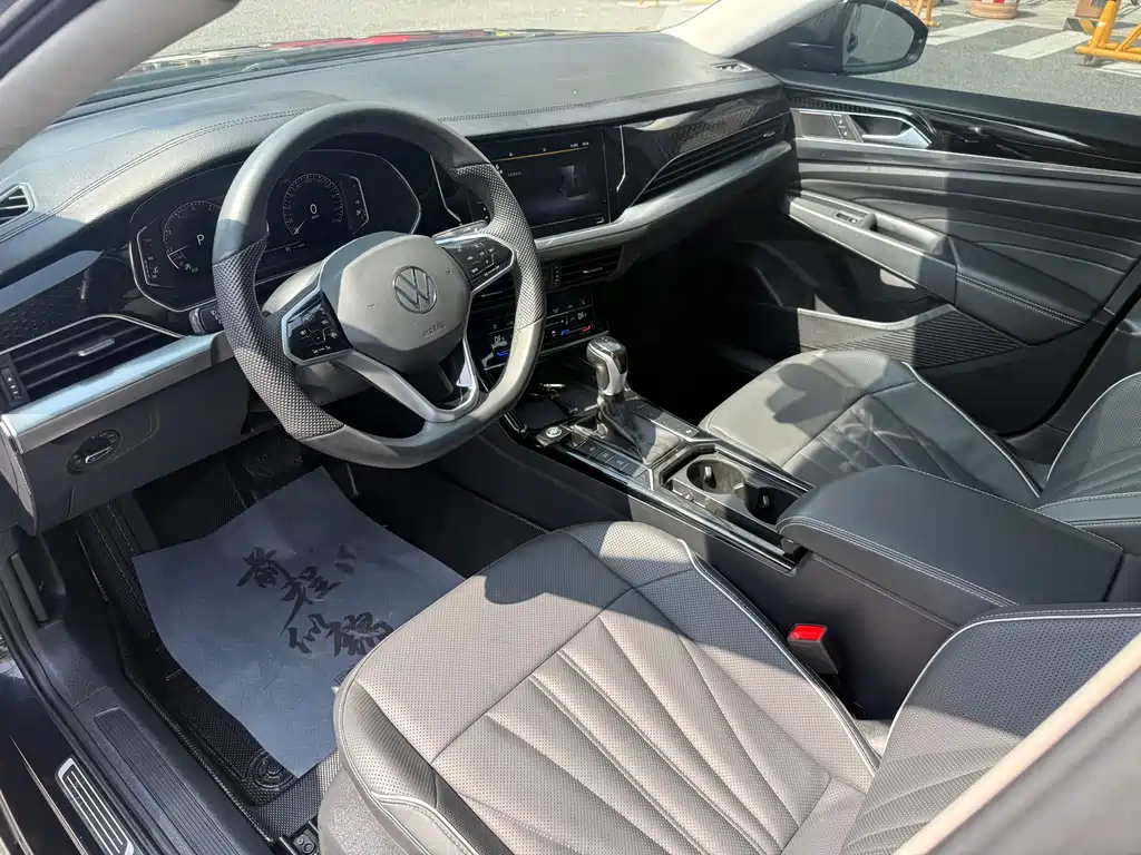 Passat 2024 330 TSI Starlight Elite Edition