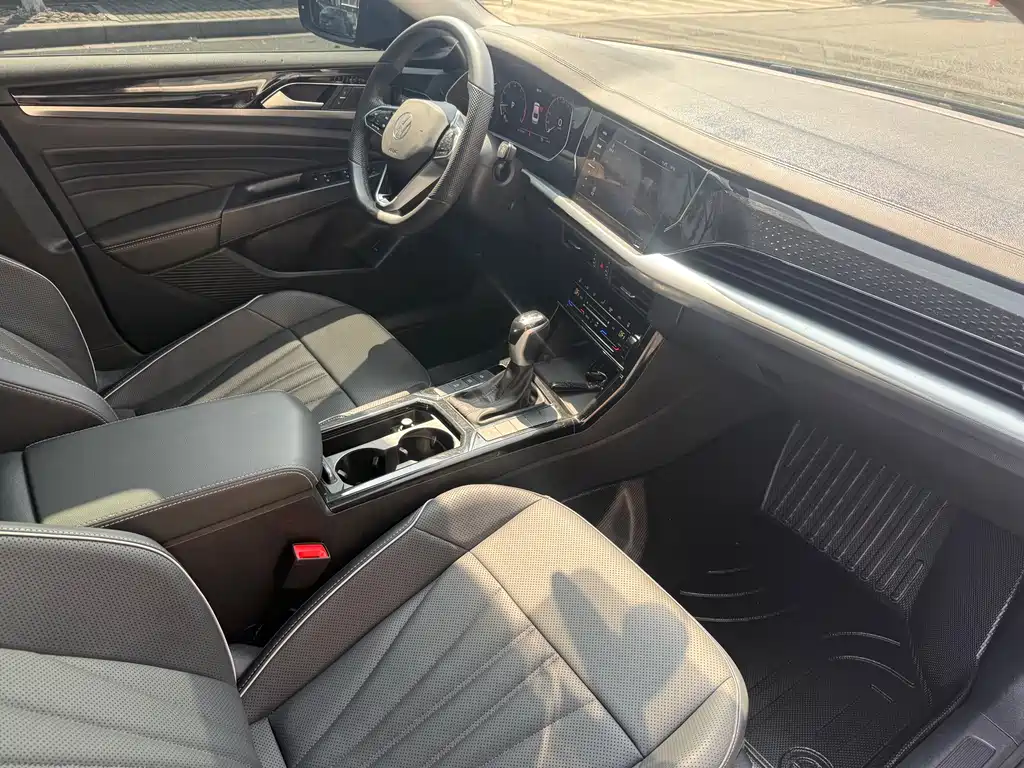 Passat 2024 330 TSI Starlight Elite Edition