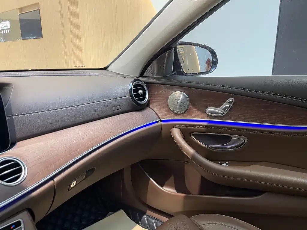 Mercedes-Benz E-Class 2022 Facelift E 260 L