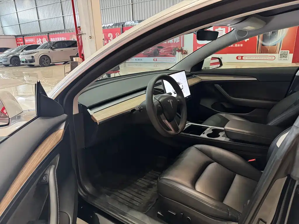 Model 3 Rear-Wheel Drive 2022