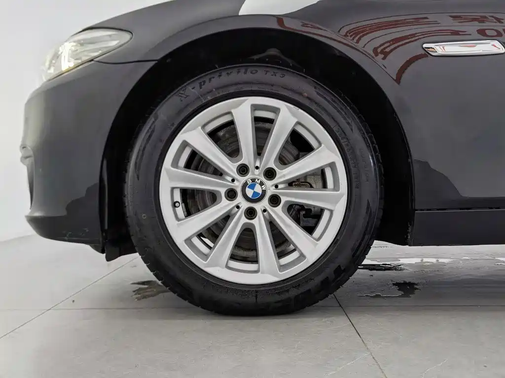 BMW 5 Series 2014 model 520Li Elegant Edition
