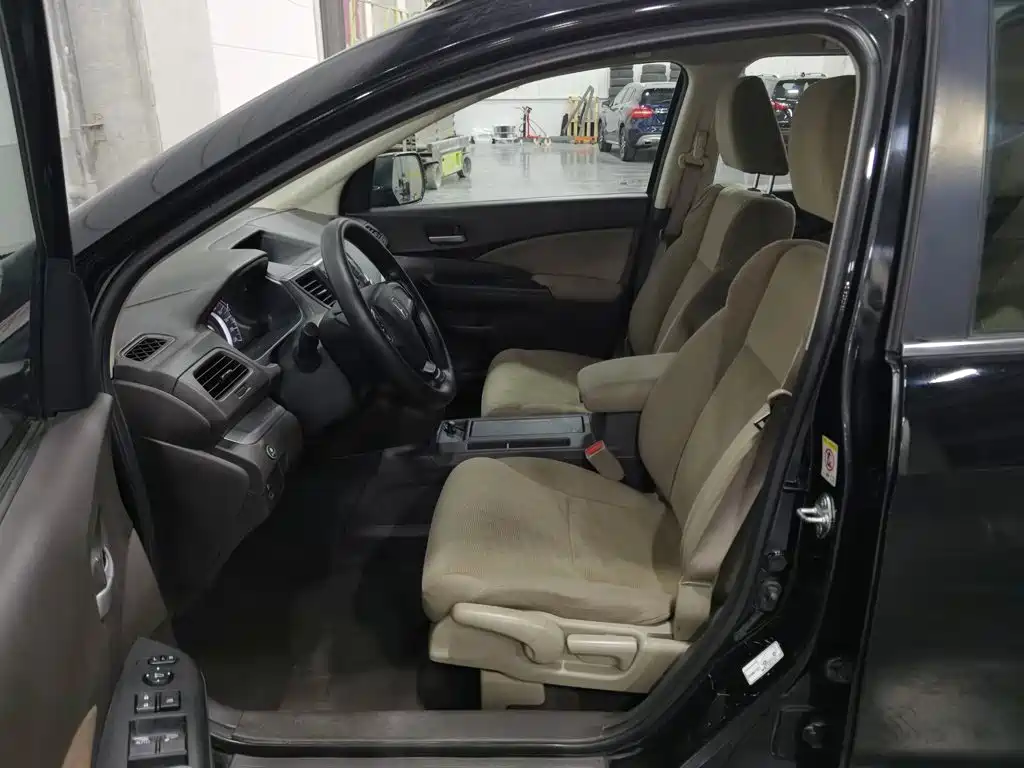 Honda CR-V 2012 2.0L Two-wheel Drive Urban Edition