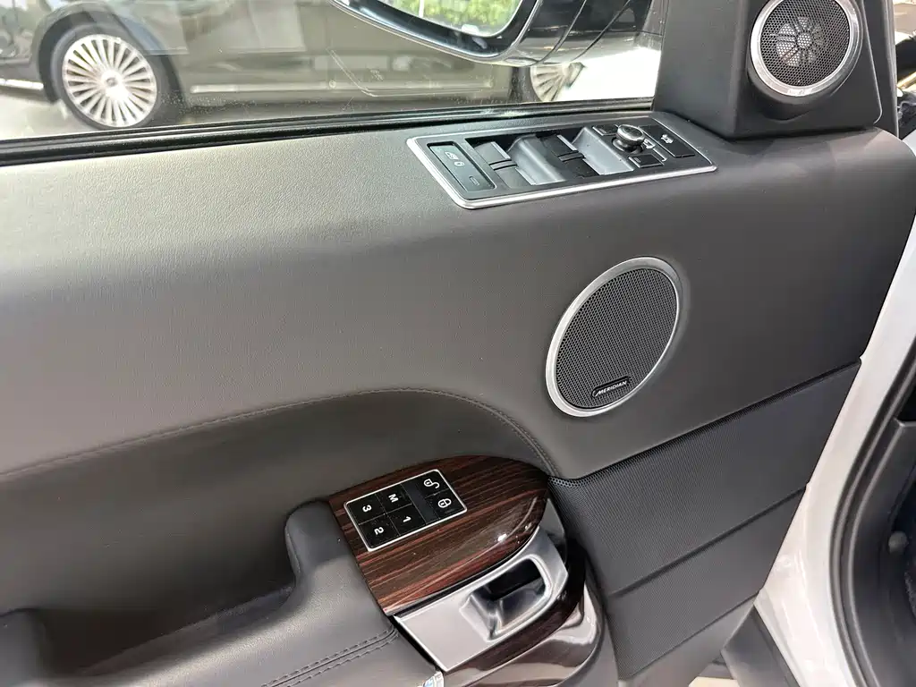 Range Rover 2015 3.0 SC V6 Vogue SE Extended Edition
