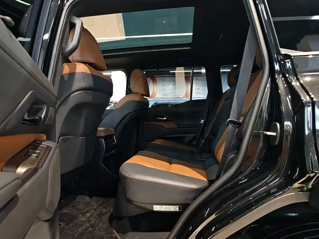 Lexus GX 2024 Peak Edition
