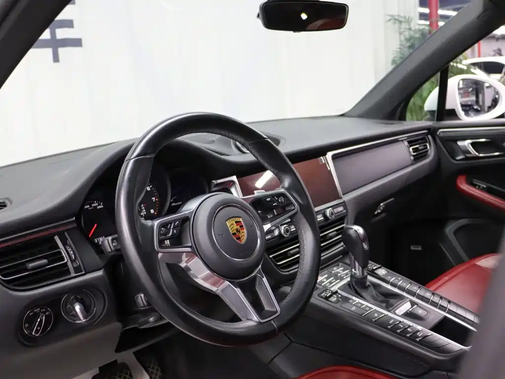 Macan 2021 2.0T