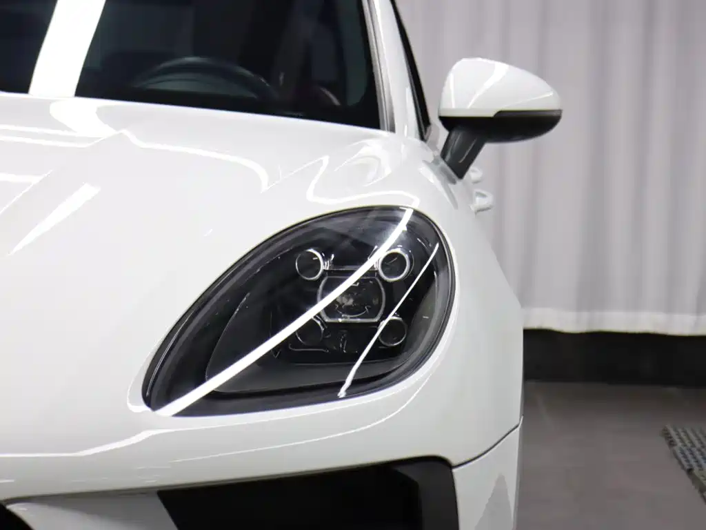 Macan 2021 2.0T