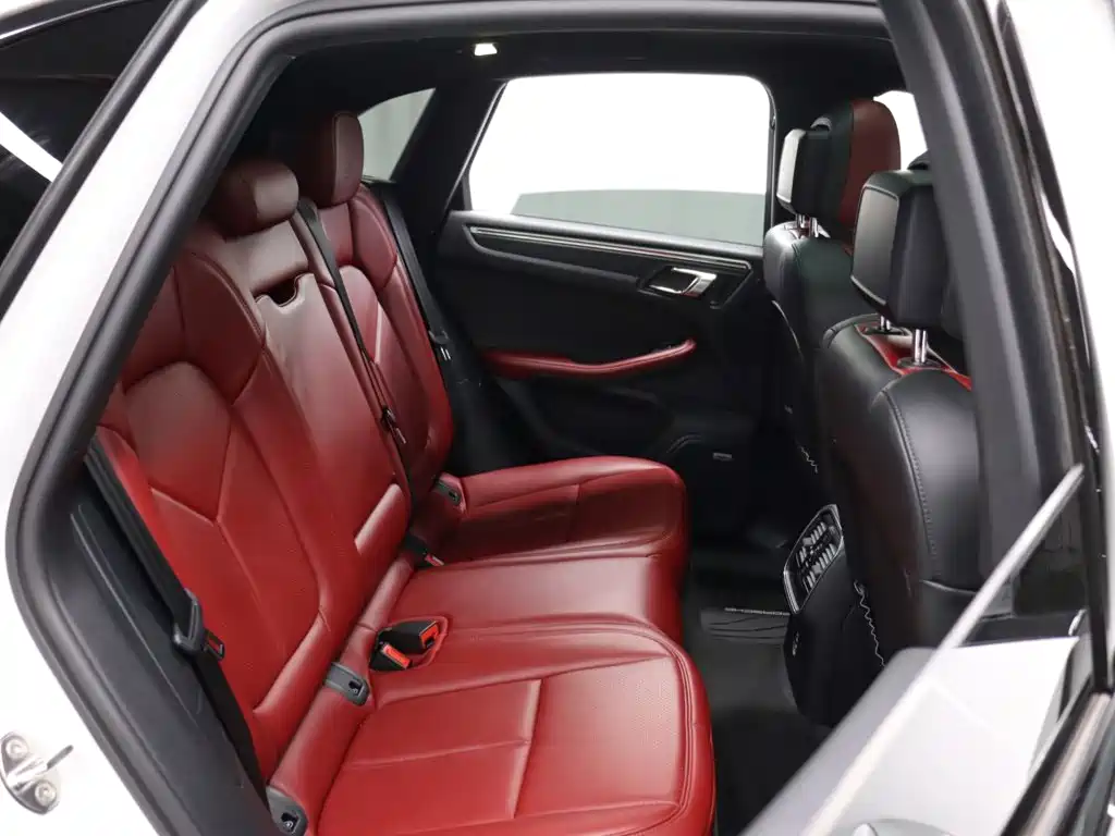 Macan 2021 2.0T