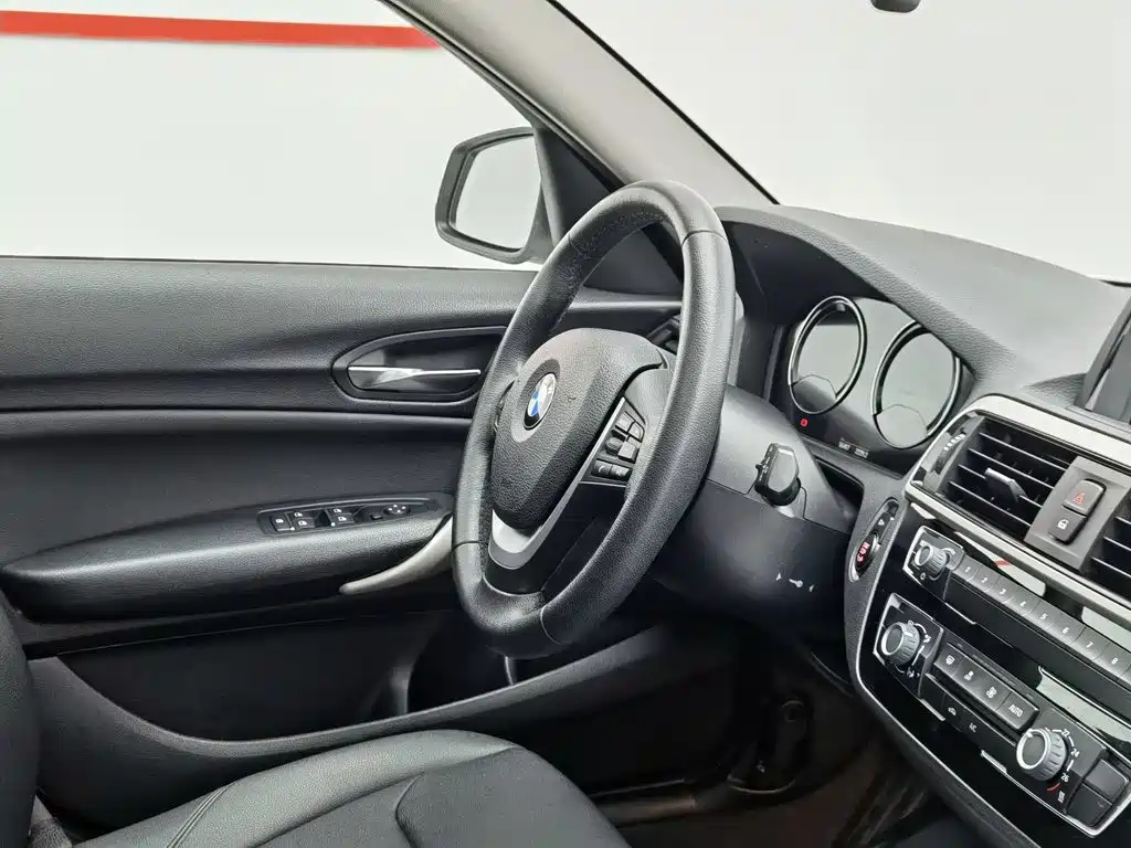 BMW 1 Series Import 2018 118i Leading Edition