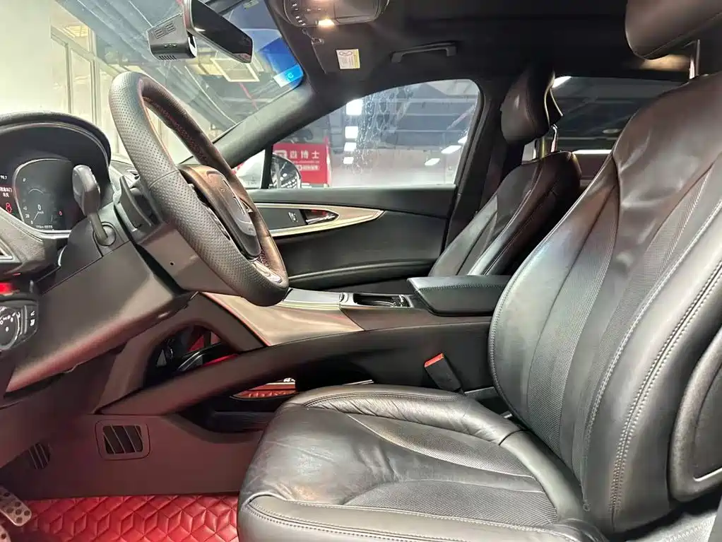 Navigator (Import) 2020 Model 2.0T Two-wheel-drive Premium Edition