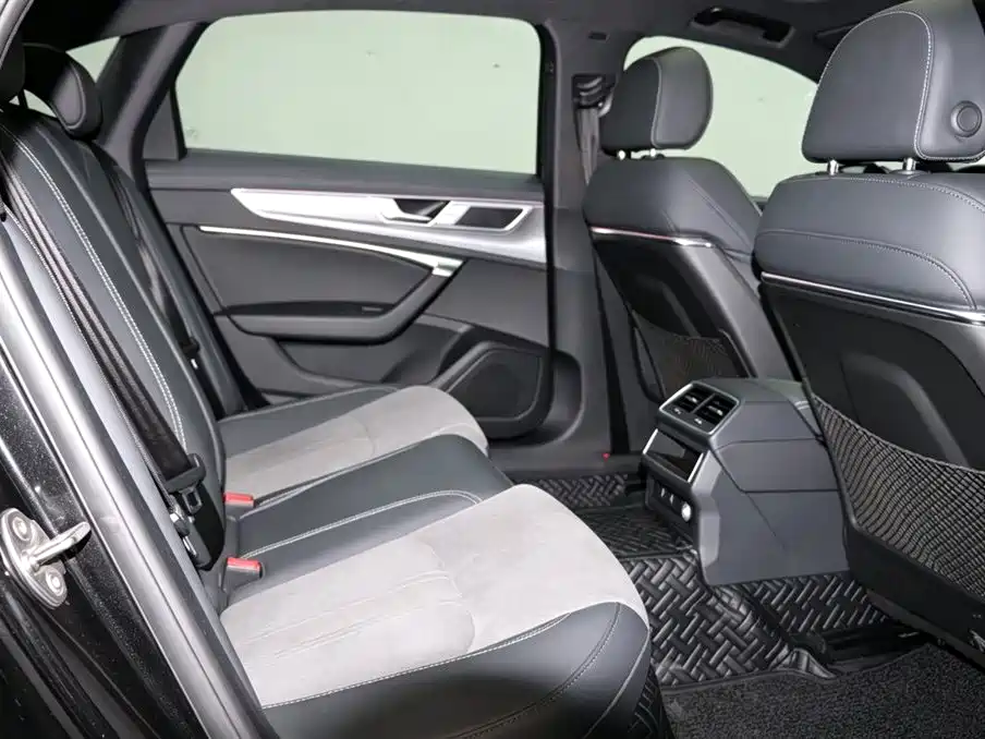Audi A6L 2023 40 TFSI Luxury Dynamic Edition