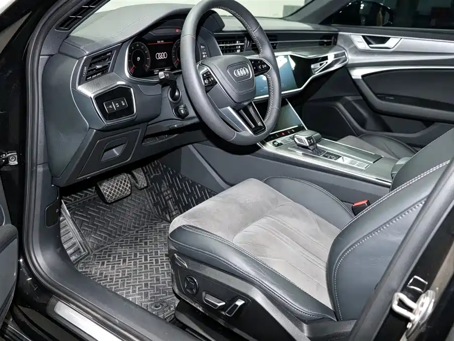Audi A6L 2023 40 TFSI Luxury Dynamic Edition