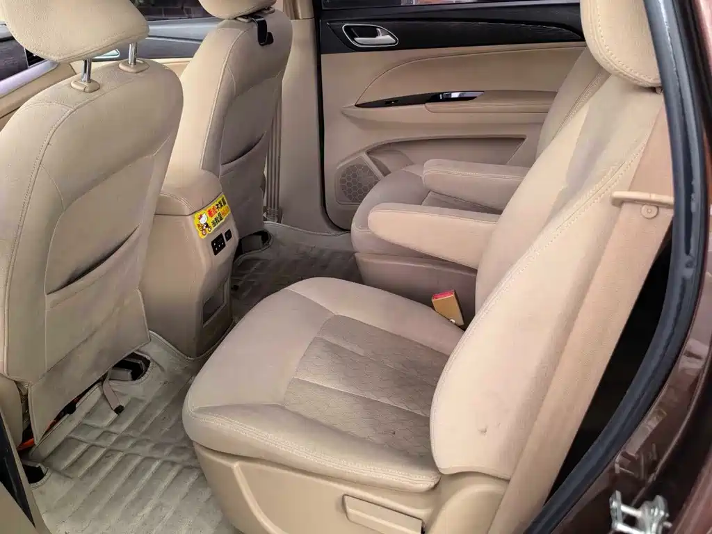 Baojun 730 2016 Model Year Revised 1.5L Manual Standard 7-Seat National Standard V