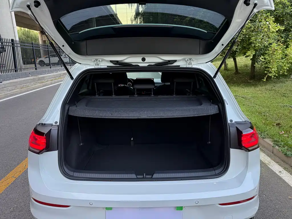 Golf 2025 300 TSI R-Line