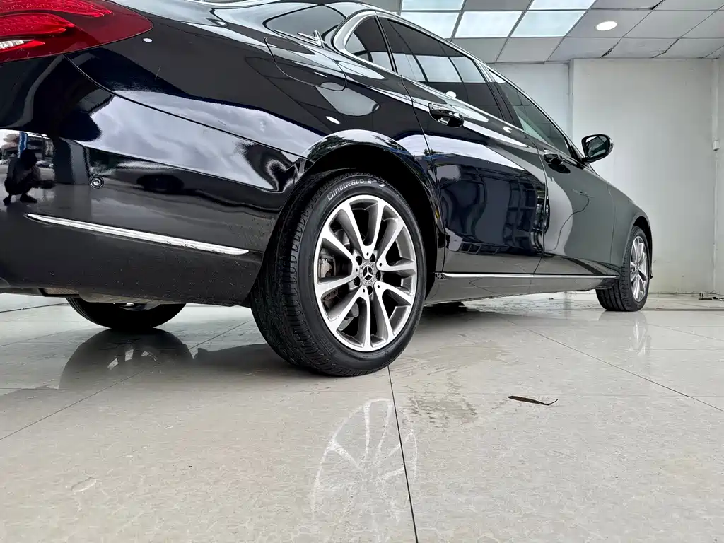 Mercedes-Benz E-Class 2019 E 260 L