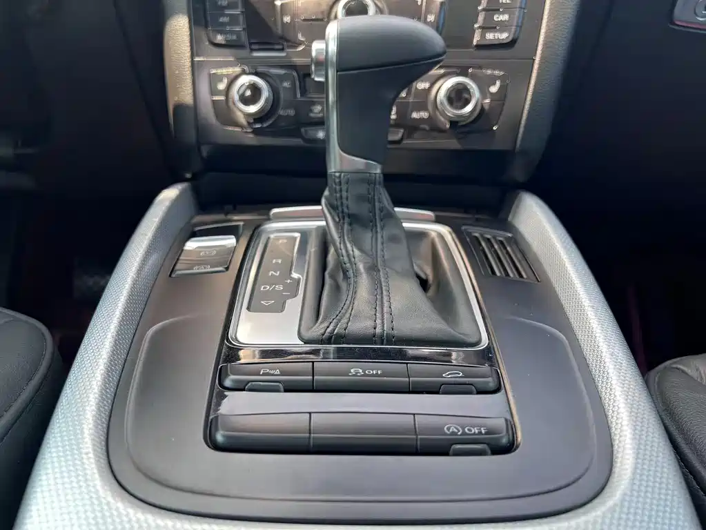 Audi Q5 2013 model 40 TFSI Technology Edition