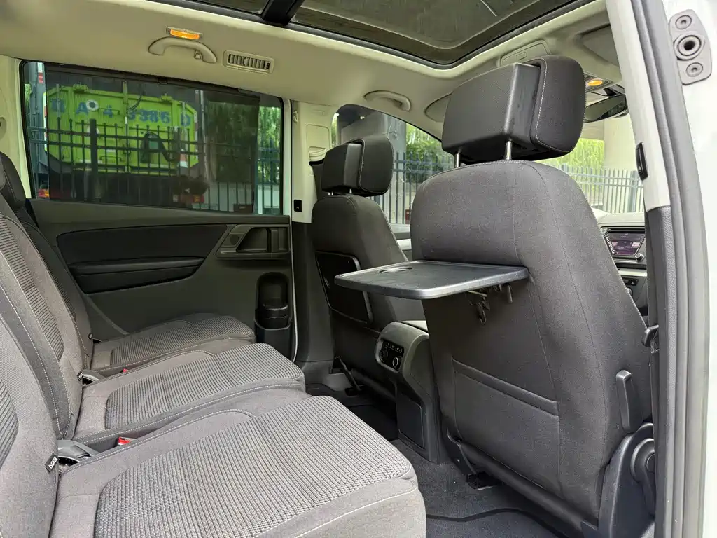 Shangri-La 2016 380TSI Comfort Edition 7-seater