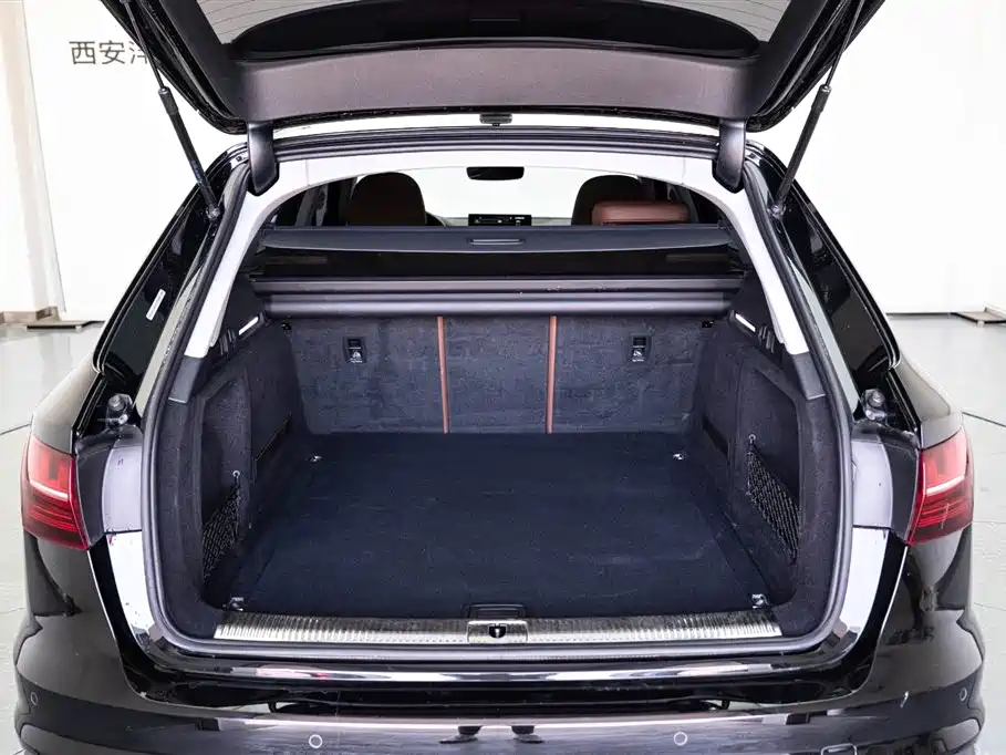 Audi A4 Import 2021 Avant Pioneer 40 TFSI Fashion Elegance Edition