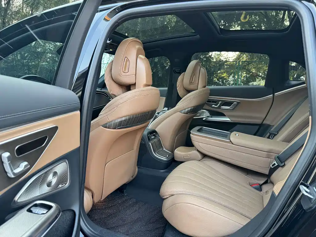 Mercedes-Benz E-Class 2024 E 300 L Luxury Edition