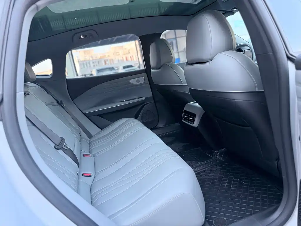 Galaxy E8 2024 Edition 550km Rear-wheel Drive PRO