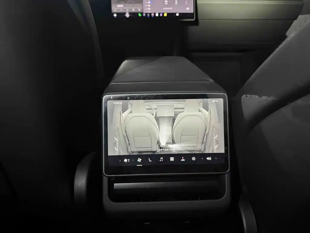Model Y 2026 Rear-Wheel Drive Edition