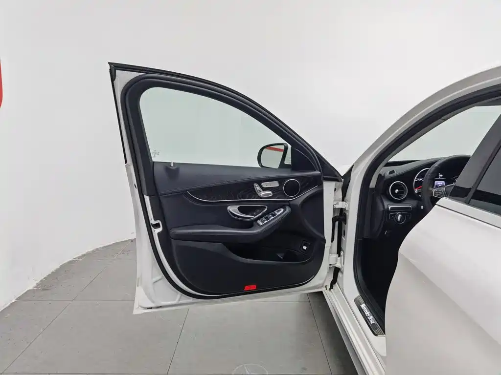 Mercedes-Benz C-Class 2015 C 200 L Sportline