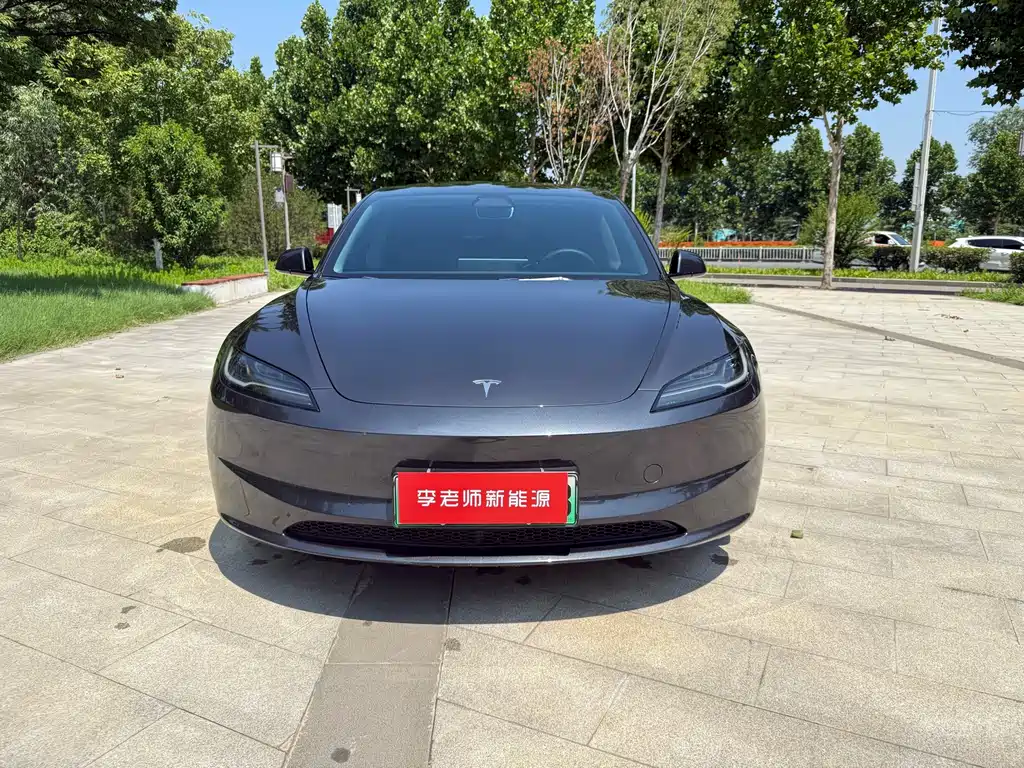 Model 3 Rear-Wheel Drive 2023