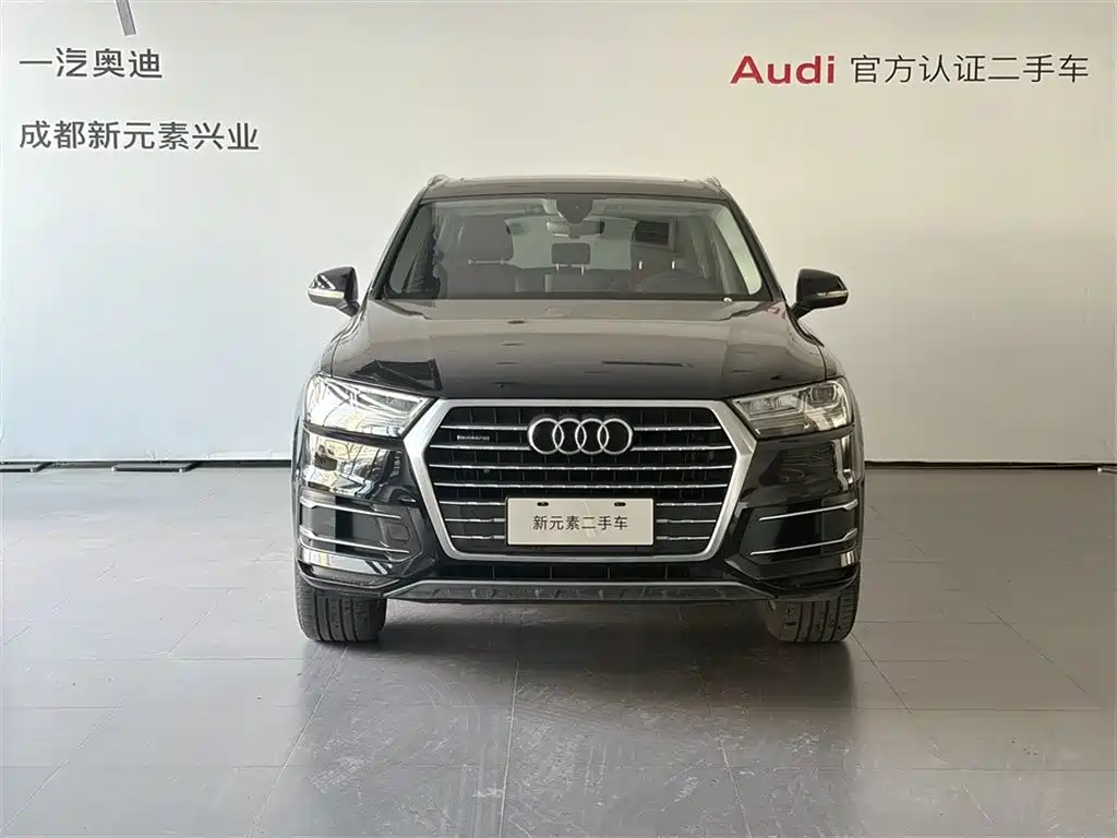 Audi Q7 2019 model 55 TFSI Tech Line