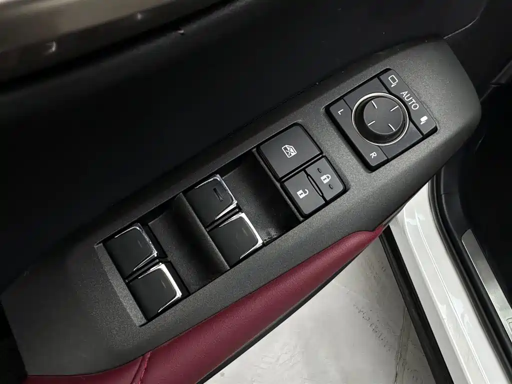 Lexus NX 2020 300h Front-wheel Drive Fengshang Edition National VI