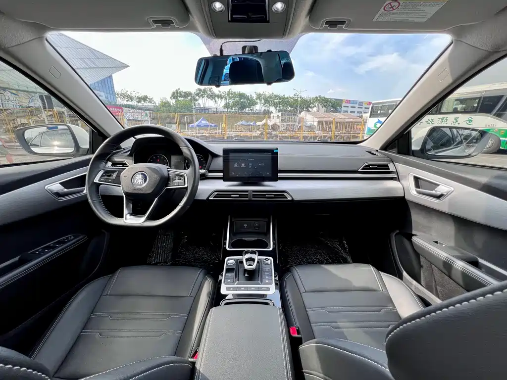 Qin New Energy 2019 Model High Range Edition Luxury Type
