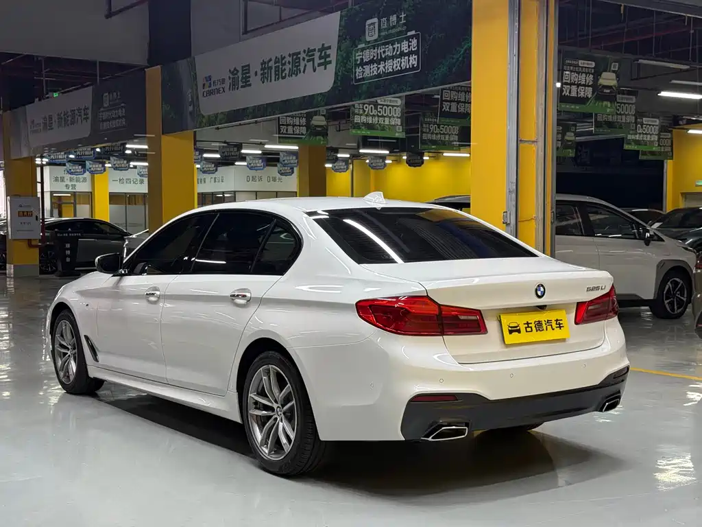 BMW 5 Series 2018 525Li M Sport Package