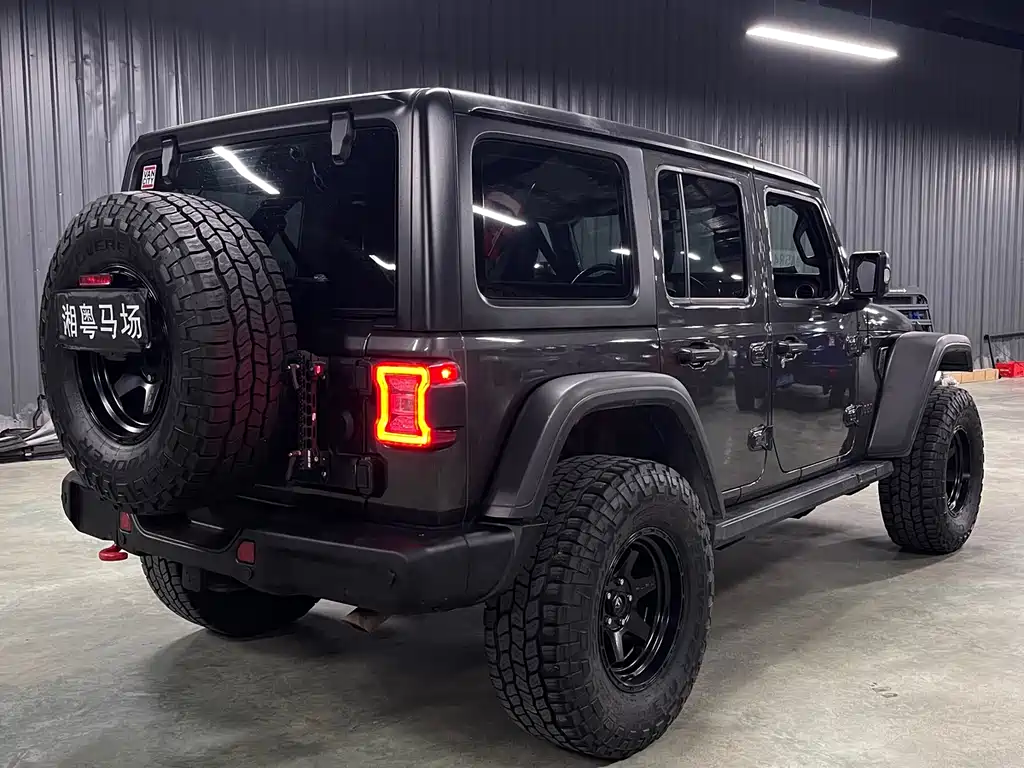 Jeep Wrangler 2019 2.0T Sahara Four-Door Edition National VI