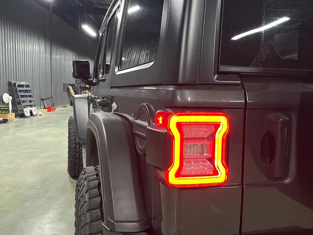 Jeep Wrangler 2019 2.0T Sahara Four-Door Edition National VI