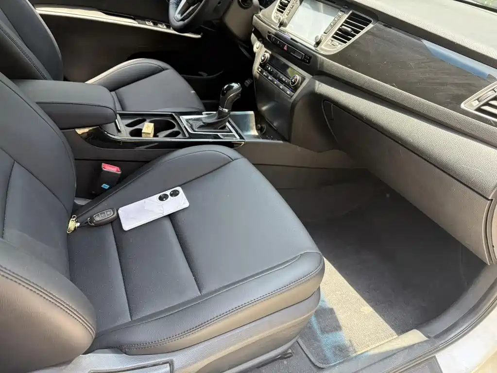 NameTuo 2014 1.8L Automatic ZunGui Type DLX