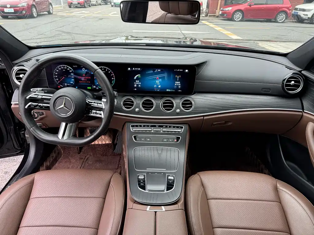 Mercedes-Benz E 350 e L Plug-in Hybrid Sports Sedan 2023