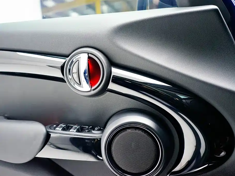 2019 MINI Cooper S Artist 5-Door Edition