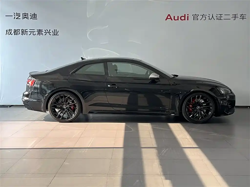 Audi RS 5 2023 Black曜 Edition