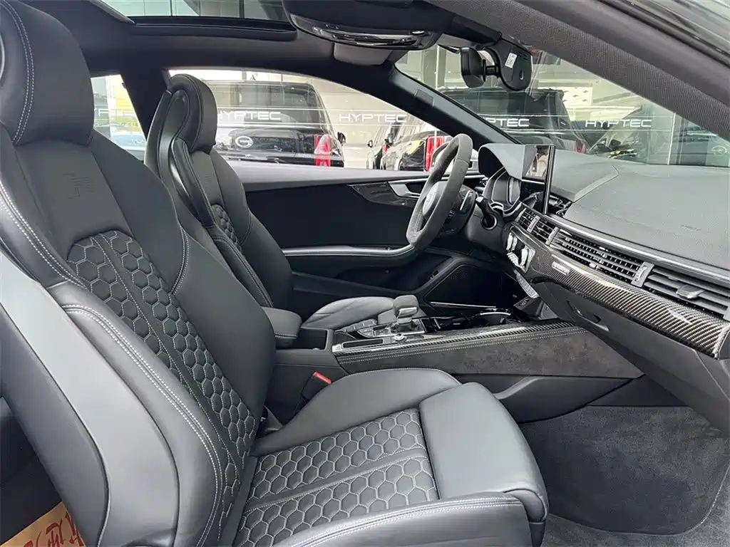 Audi RS 5 2023 Black曜 Edition