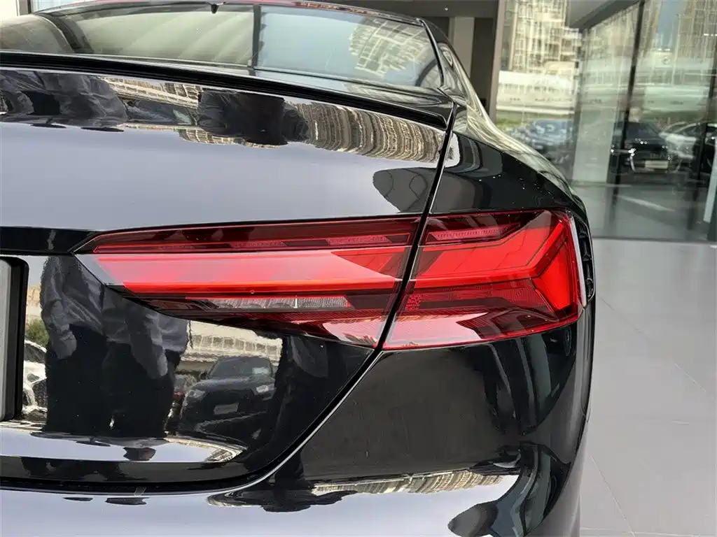 Audi RS 5 2023 Black曜 Edition