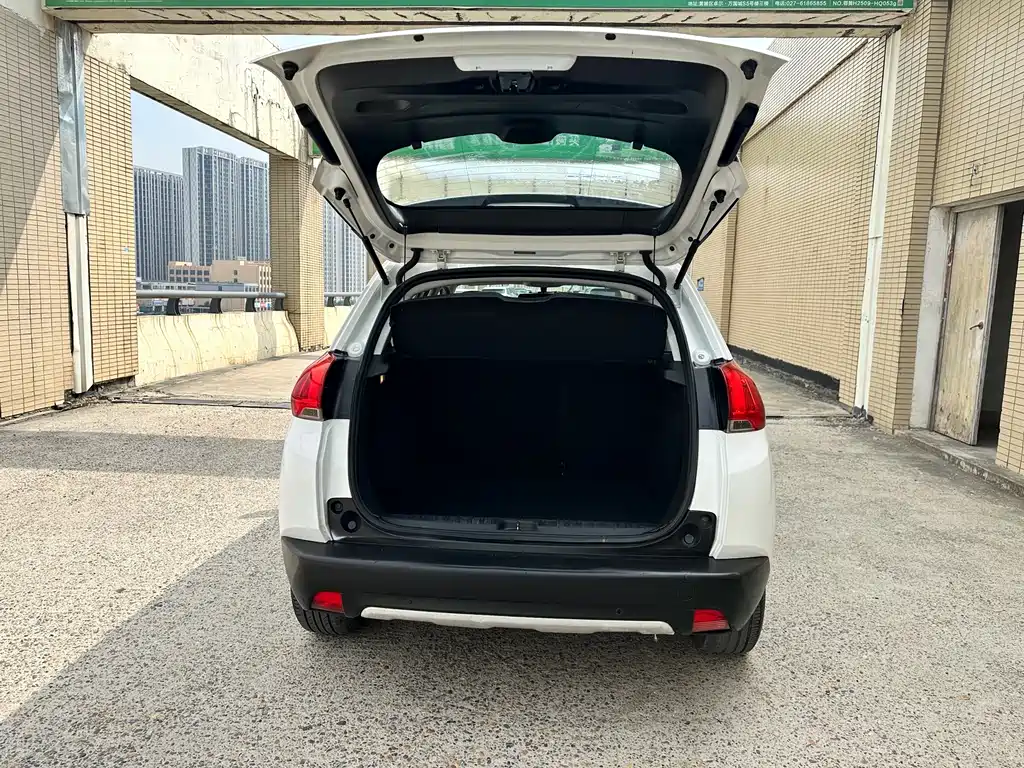 Peugeot 2008 2014 model 1.6L manual Fashion Edition