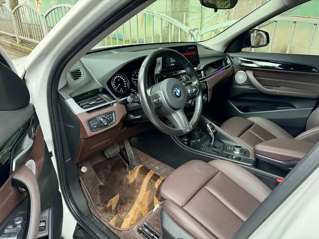 BMW X1 2022 sDrive25Li Leading Edition