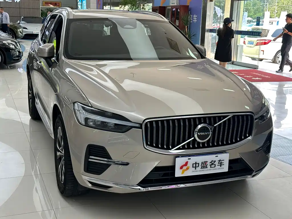 Volvo XC60 2023 B5 AWD Intelligent Motion Edition