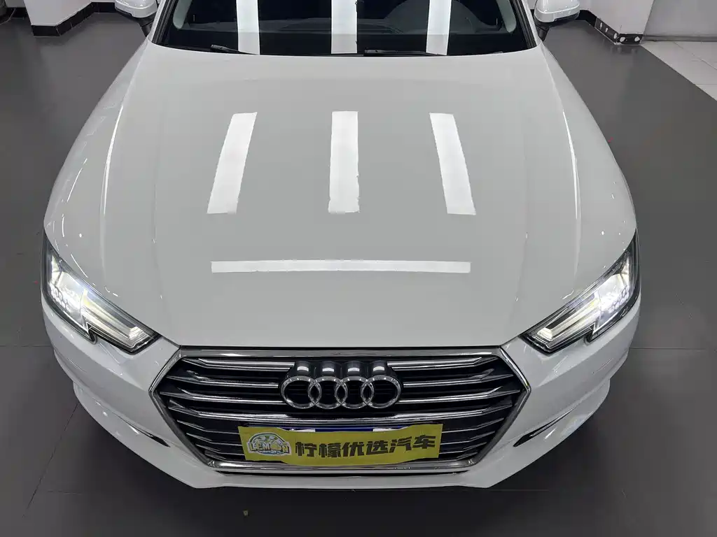 Audi A4L 2018 30th Anniversary Edition 40 TFSI Sport Line