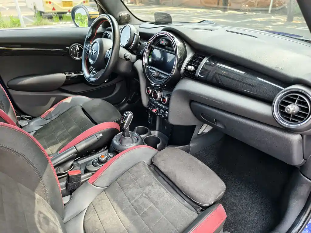 2019 MINI Cooper S Racing Driver 5-Door Edition