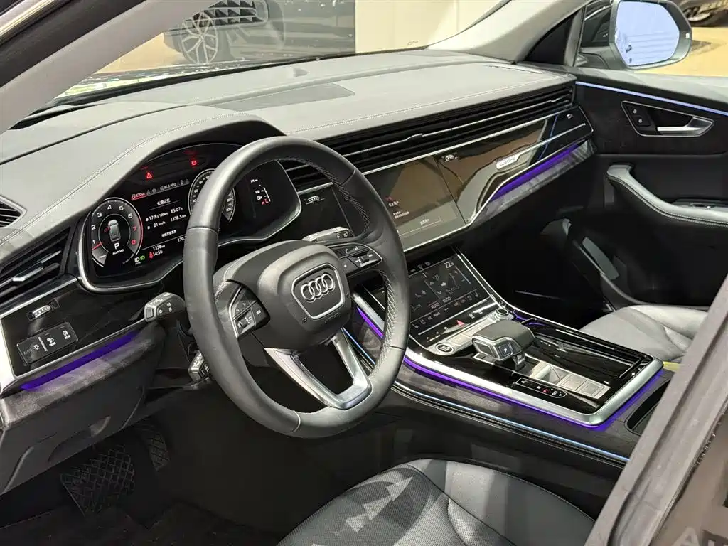 Audi Q8 2024 55 TFSI Luxury Dynamic Edition