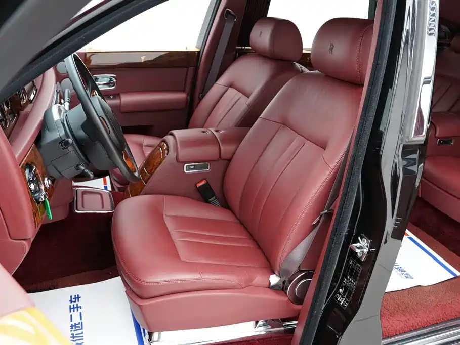 Phantom 2013 Edition 6.7L Extended Wheelbase