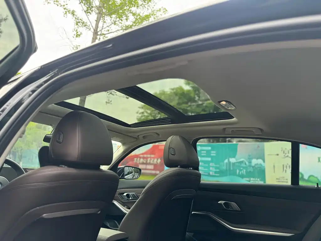 BMW i3 2024 model eDrive 35 L