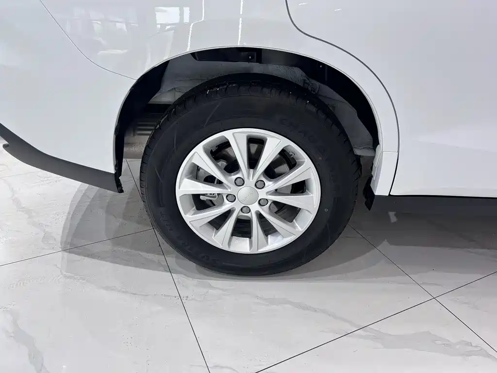Haval M6 2023 Plus 1.5T DCT Luxury Smart Link Edition