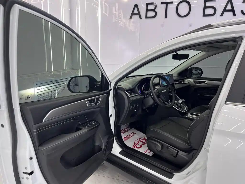 Haval M6 2023 Plus 1.5T DCT Luxury Smart Link Edition