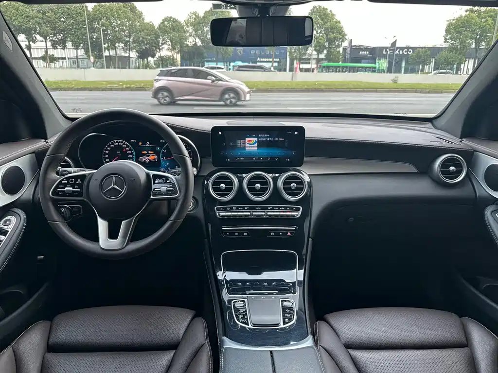 Mercedes-Benz GLC 2021 GLC 260 L 4MATIC Dynamic Edition