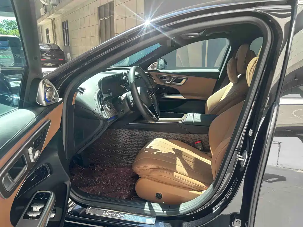 Mercedes-Benz E-Class 2024 E 300 L Fashion Edition
